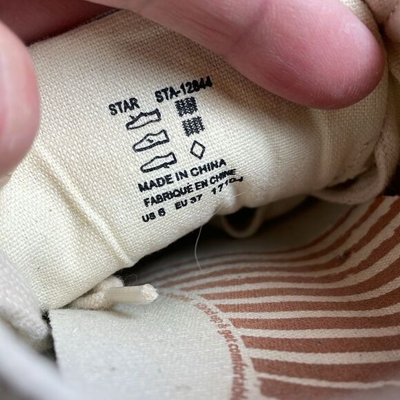 Taos Star Green Sage Distressed Khaki Canvas Women’s Sz 6/EU 37 Low Lace Up Shoe - Picture 6 of 11